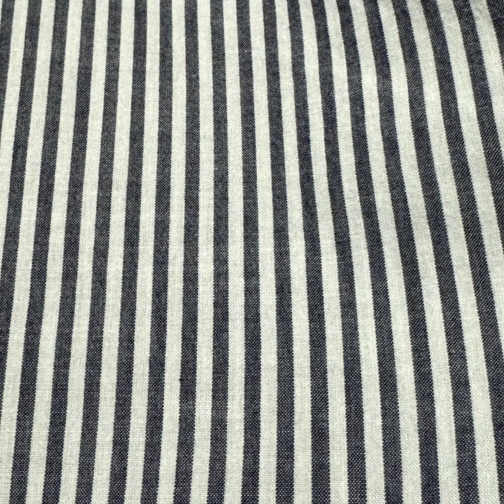 Women Gray | White Classic  Shirt Size: L - Picture 4 of 6